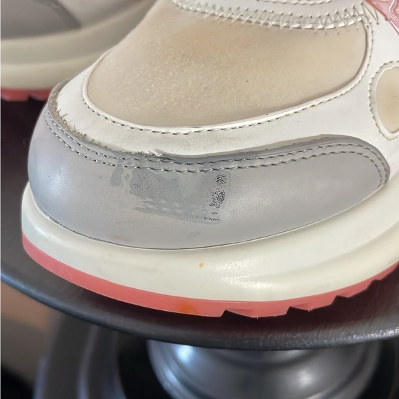 Louis Vuitton Archlight - Picture 9 of 14